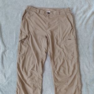Men Columbia Omni Shade Cargo Pants 36 W x 30 L Beige Outdoor Repellent Nylon